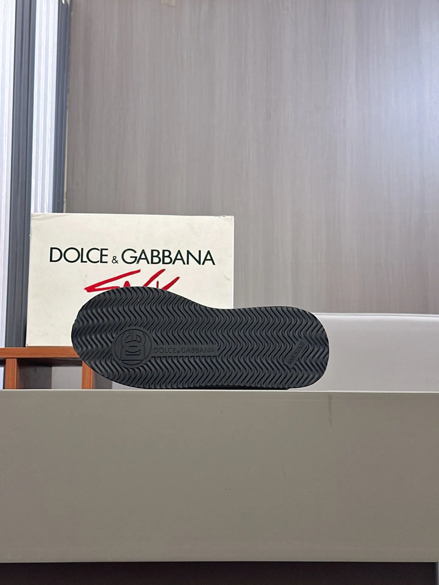 💰700••New arrivals••Dolce&Gabbana••DG✔️High-end men’s sports•casual shoes. Original goods from top counters. Original imported cowhide, multi-material splicing design ➕Imported cowhide lining, cowhide feet ➕Original T men's shoes 💰R elastic outsole.  Size: 39-44 (38, 45 customized)